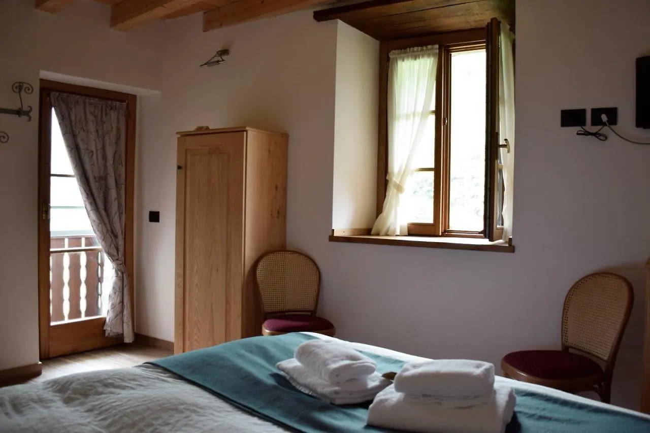 La Tana Del Tasso Rooms&Breakfast Camerata Cornello Bed & Breakfast