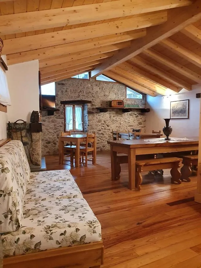 La Tana Del Tasso Rooms&Breakfast Camerata Cornello 0*,  Italy