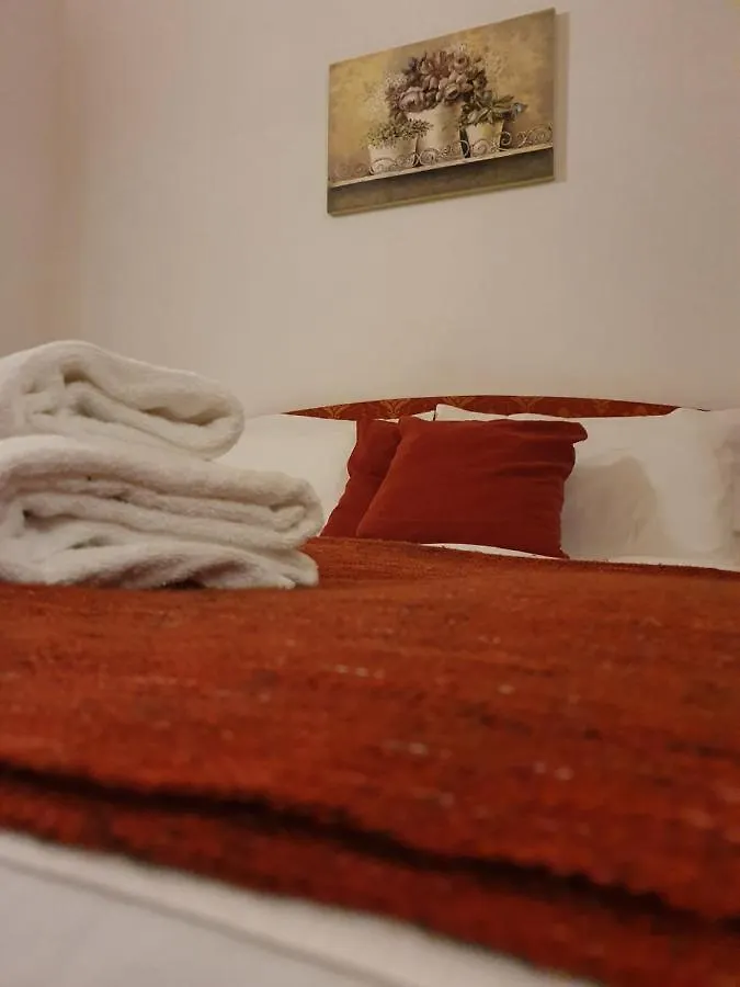 La Tana Del Tasso Rooms&Breakfast Camerata Cornello Italy