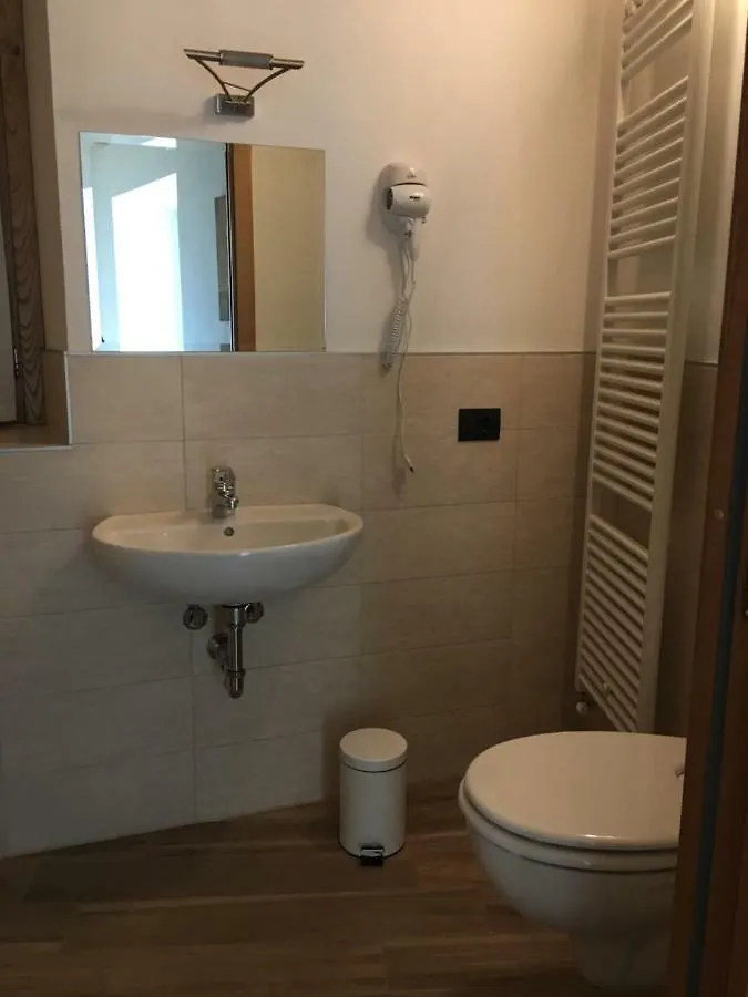La Tana Del Tasso Rooms&Breakfast Camerata Cornello 0*,  Italy
