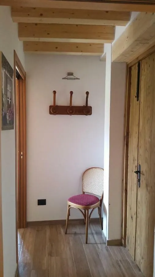 La Tana Del Tasso Rooms&Breakfast Camerata Cornello 0*,